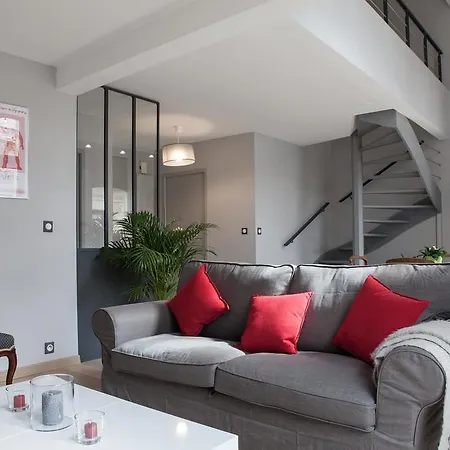 Rue Neuve With Elevator Apartment