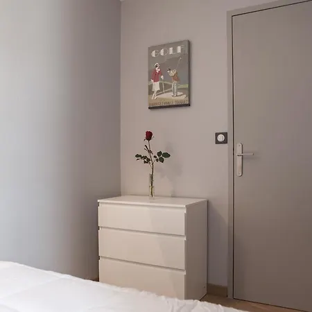 Rue Neuve With Elevator Apartment